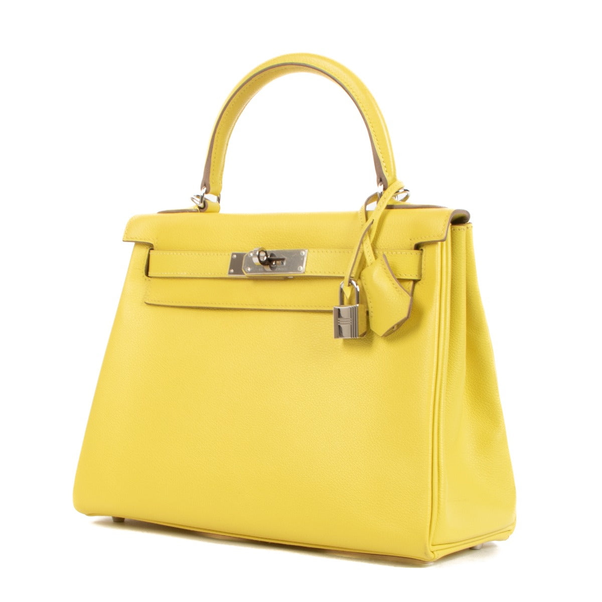 Authentic second hand Hermes Kelly 28 Lime Yellow on www.labellov.com
