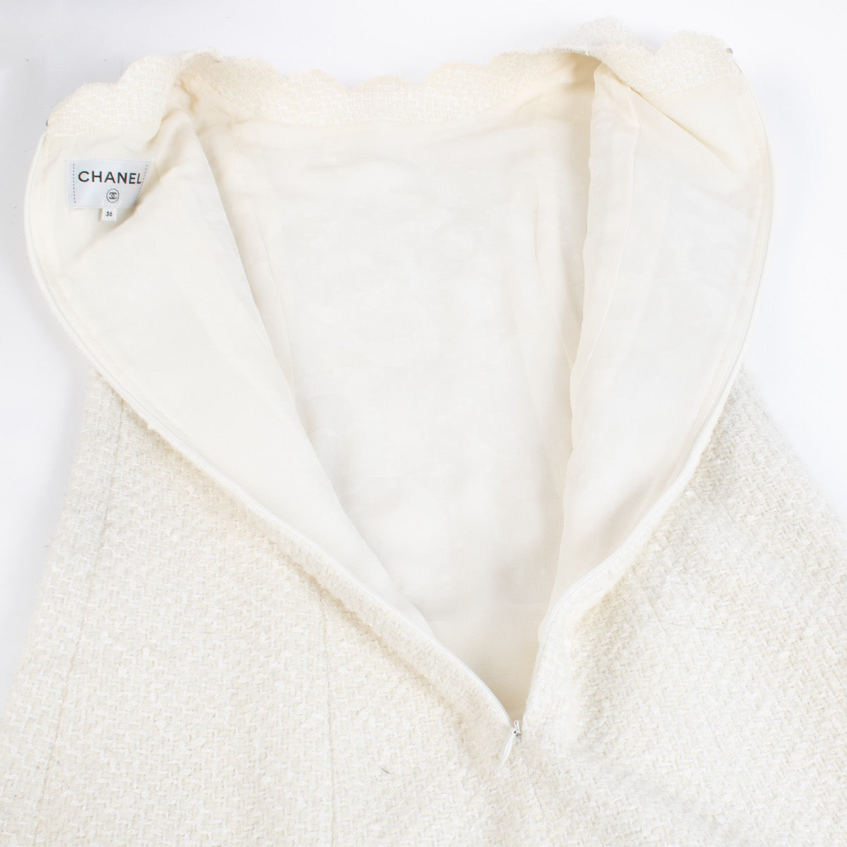 Shop 100% authentic secondhand Chanel 20k White Tweed Dress - Size 36 on Labellov.com