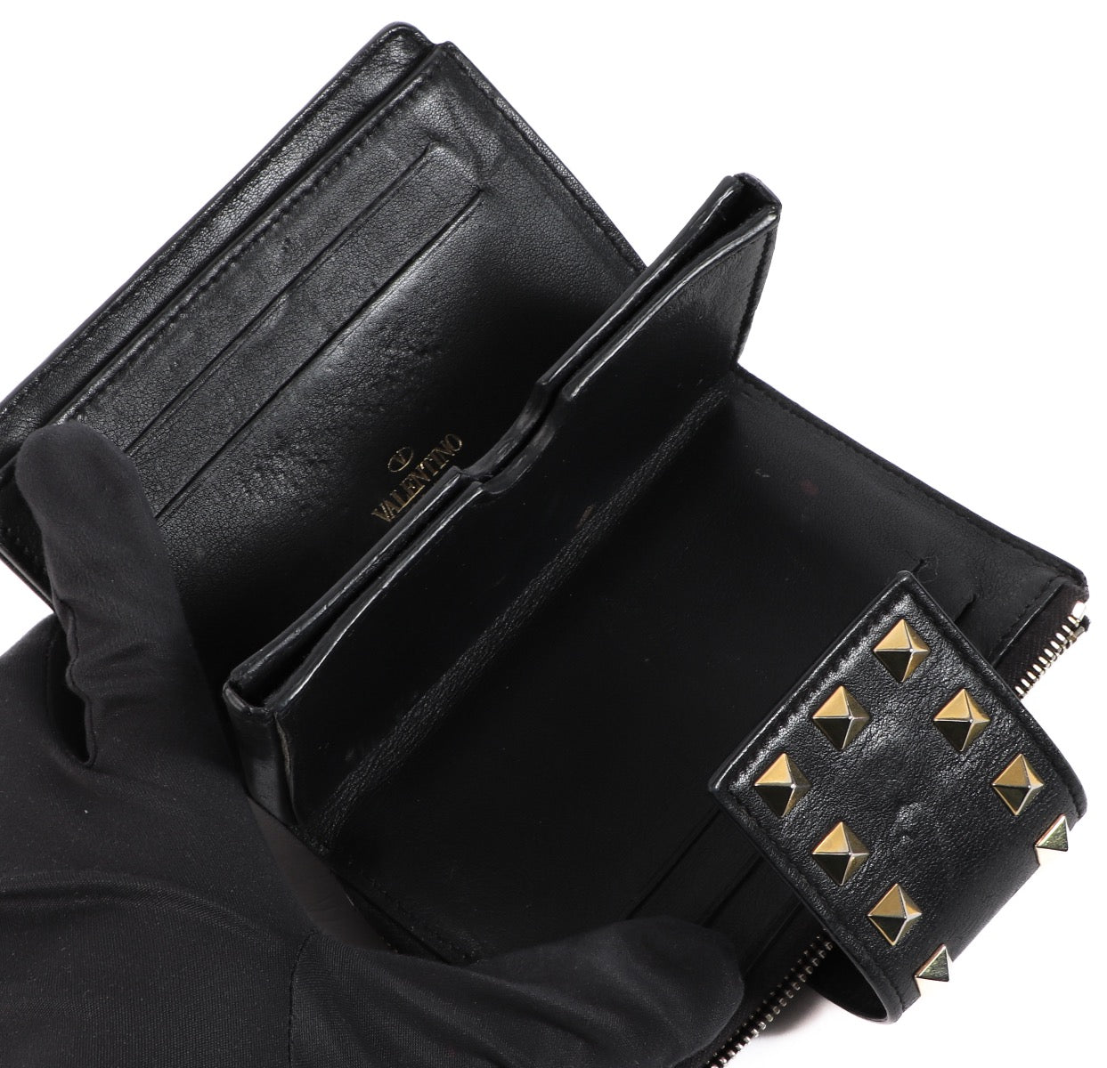 Buy an authentic second hand Valentino Garavani Black Rockstud Wallet in good pre-loved condition at Labellov.com