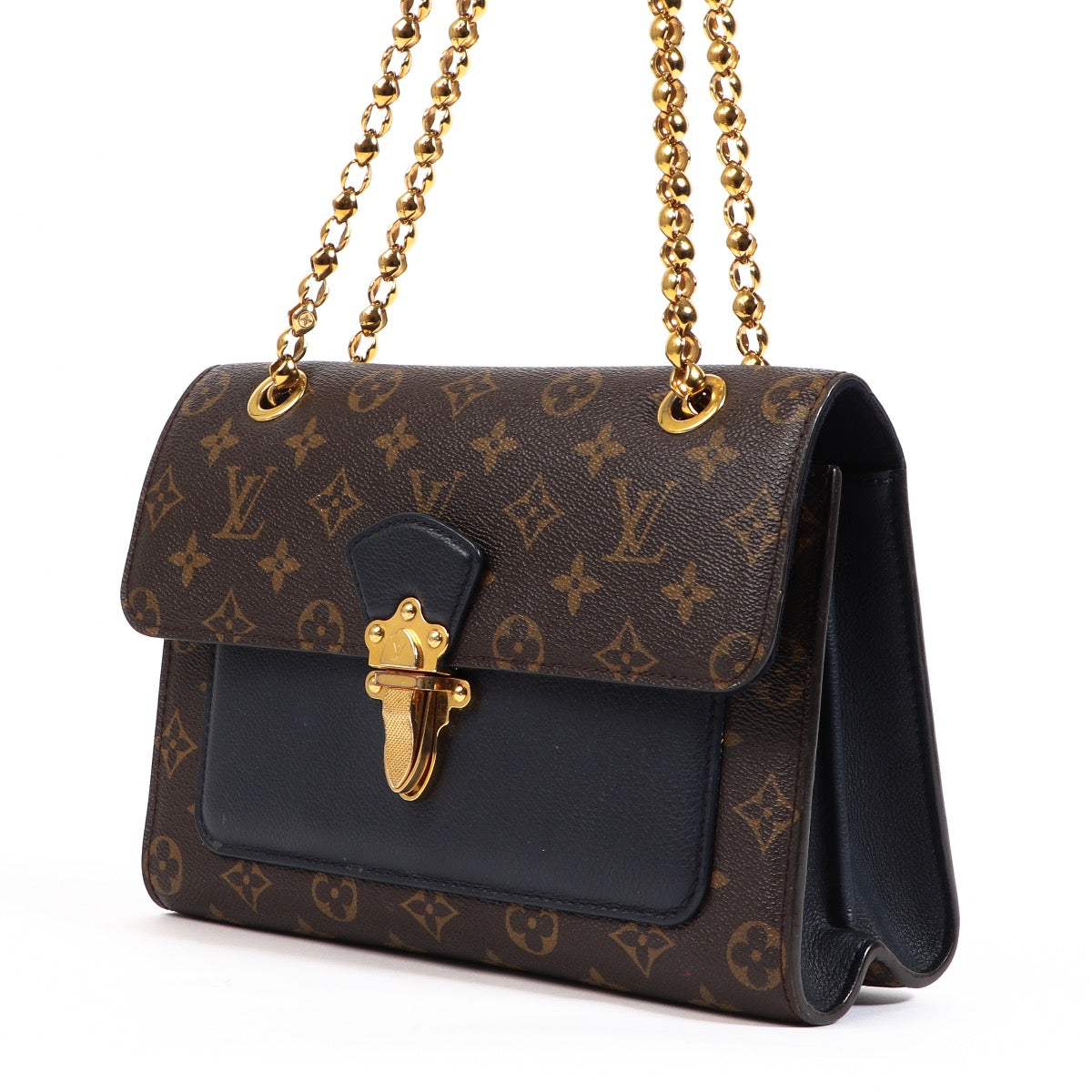 Buy an authentic second hand Louis Vuitton Monogram Victoire Crossbody Bag in very good condition at Labellov.com