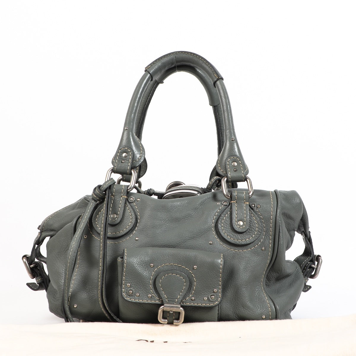 Shop safe online at Labellov in Antwerp, Brussel and Knokke this 100% authentic second hand Chloé grey paddington Top handle