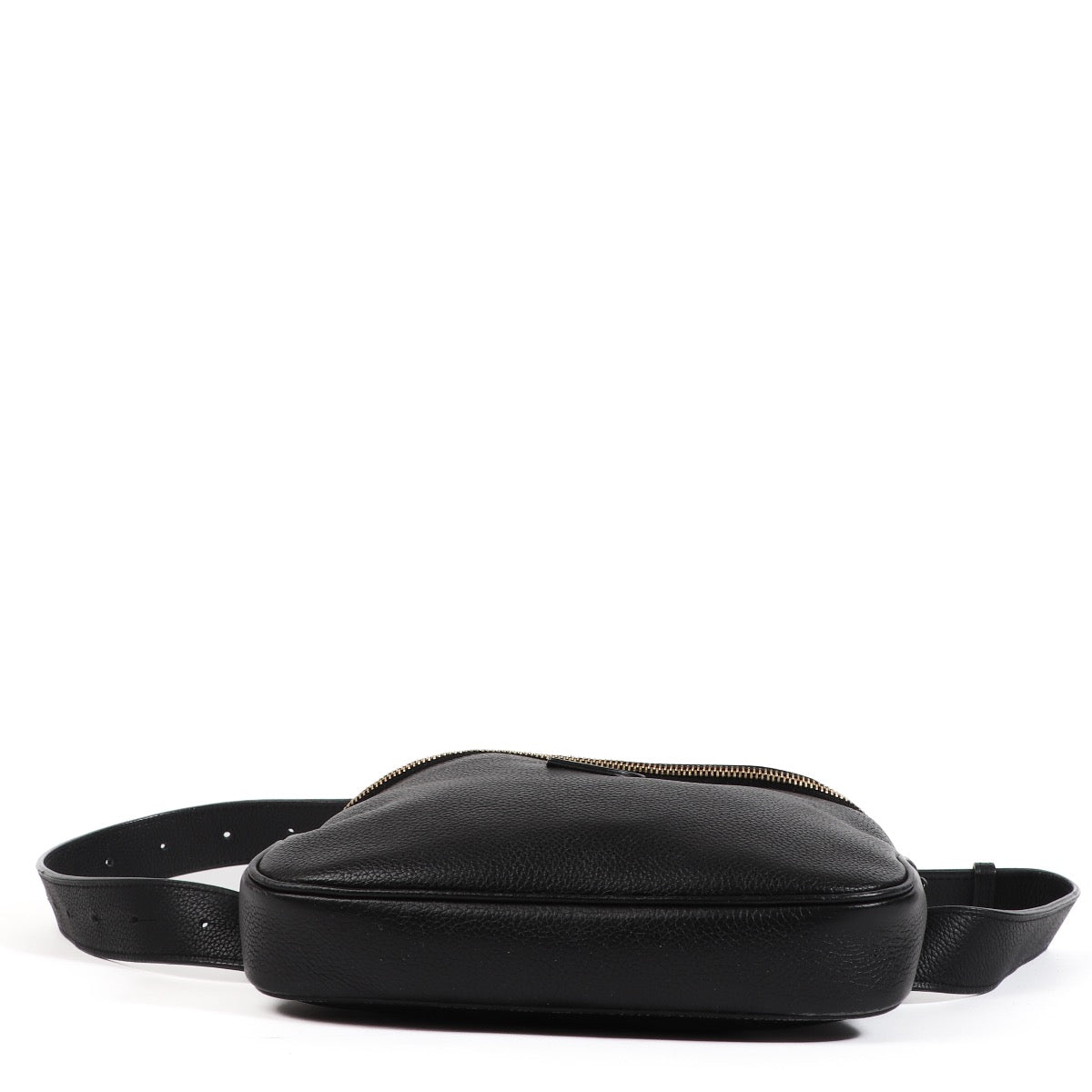 Shop safe online at Labellov in Antwerp, Brussel and Knokke this 100% authentic second hand Delvaux Black Evasion Belt Bag