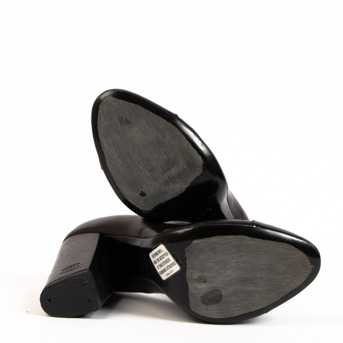 Escarpins Chanel noirs à bout rapporté et talon carré CC - Taille 41,5