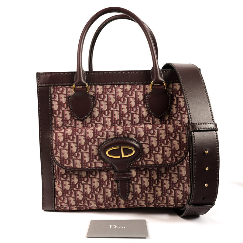 Christian Dior Burgundy Monogram Oblique Tote Bag for the best price at Labellov secondhand luxury in Antwerp.