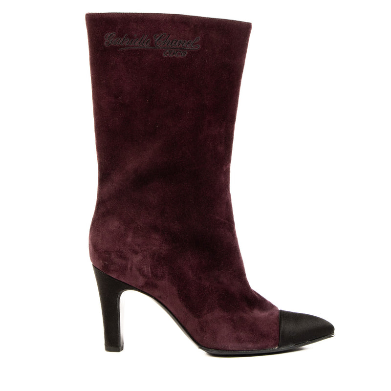 LL08114 Purple leather boots by Chanel Gabrielle Coco.