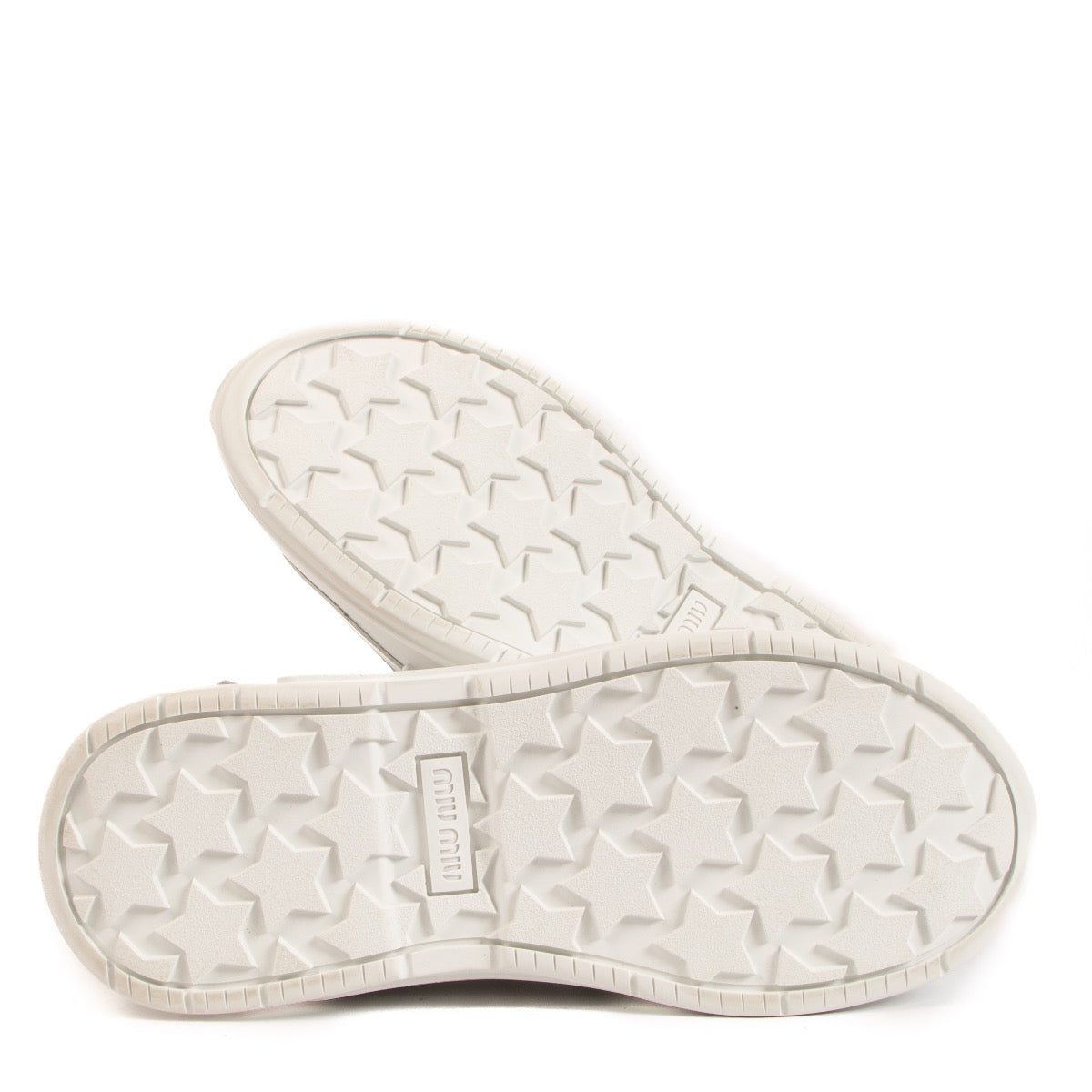 Shop safe online at Labellov in Antwerp, Brussels and Knokke these 100% authentic second hand Miu Miu White Leather Embellished Sneakers - size 38,5