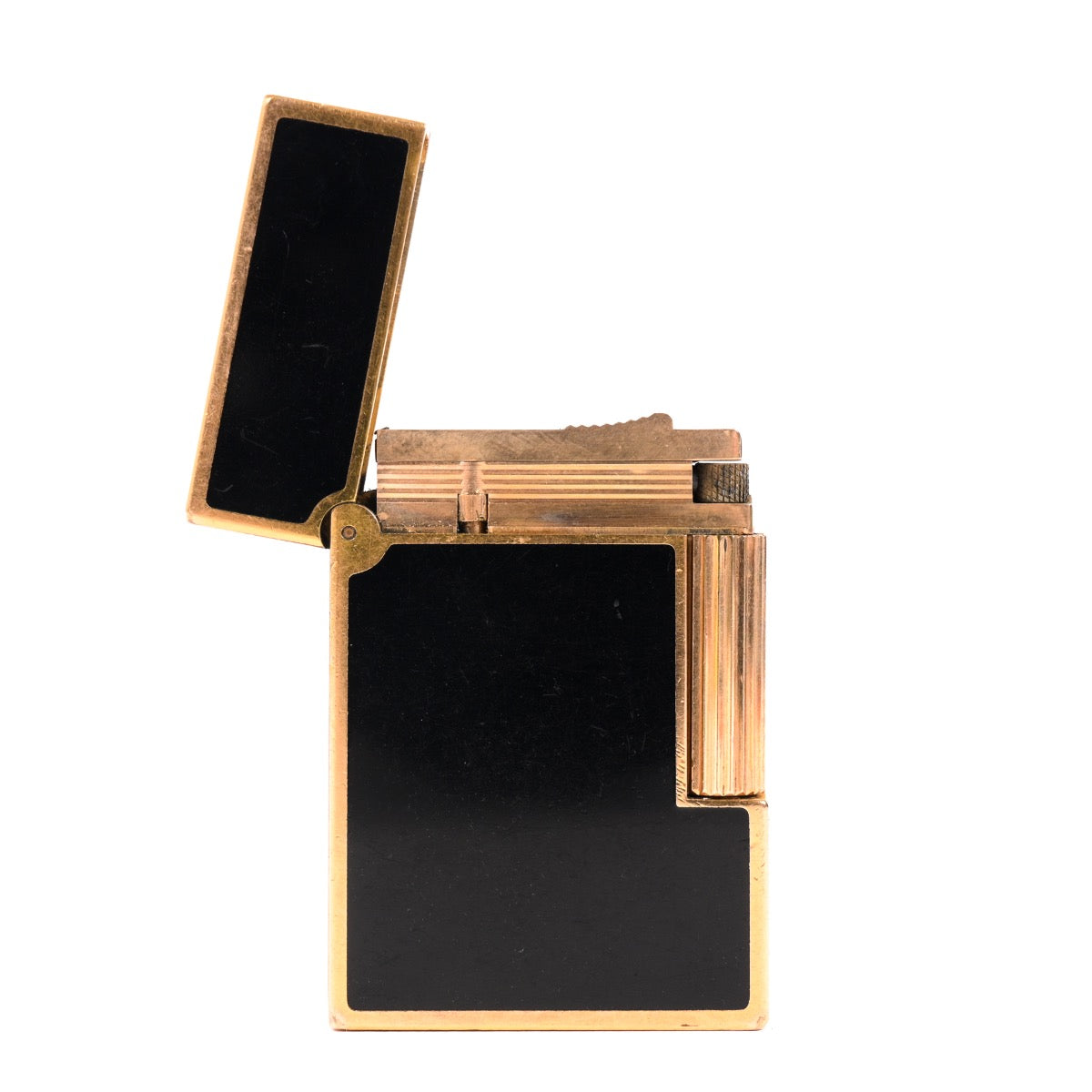 Shop an authentic preloved S.T. Dupont Black Lacquer Gold Vintage Lighter on Labellov.com