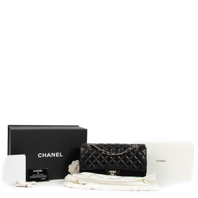 Chanel Zwarte Lamsleren Medium Klassieke Kleptas