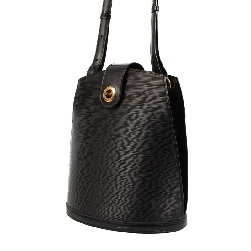 Shop safe online at Labellov in Antwerp this 100% authentic second hand Louis Vuitton Black Epi Leather Cluny Bag