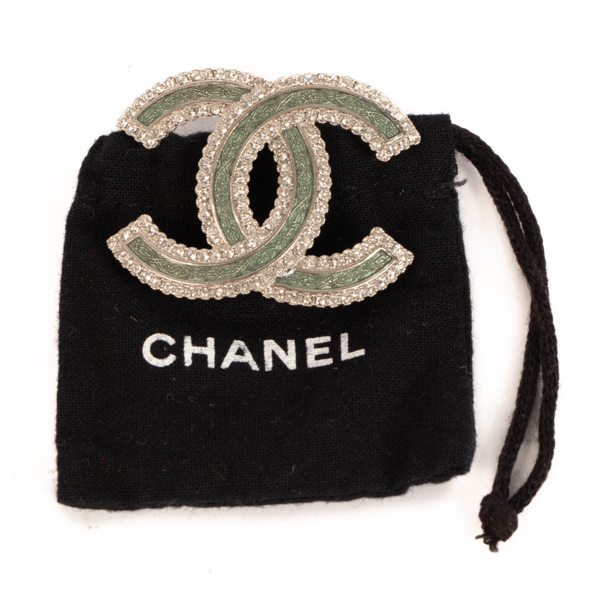 Shop safe online at Labellov in Antwerp, Brussels and Knokke this 100% authentic second hand Chanel Silver and Green Brooch