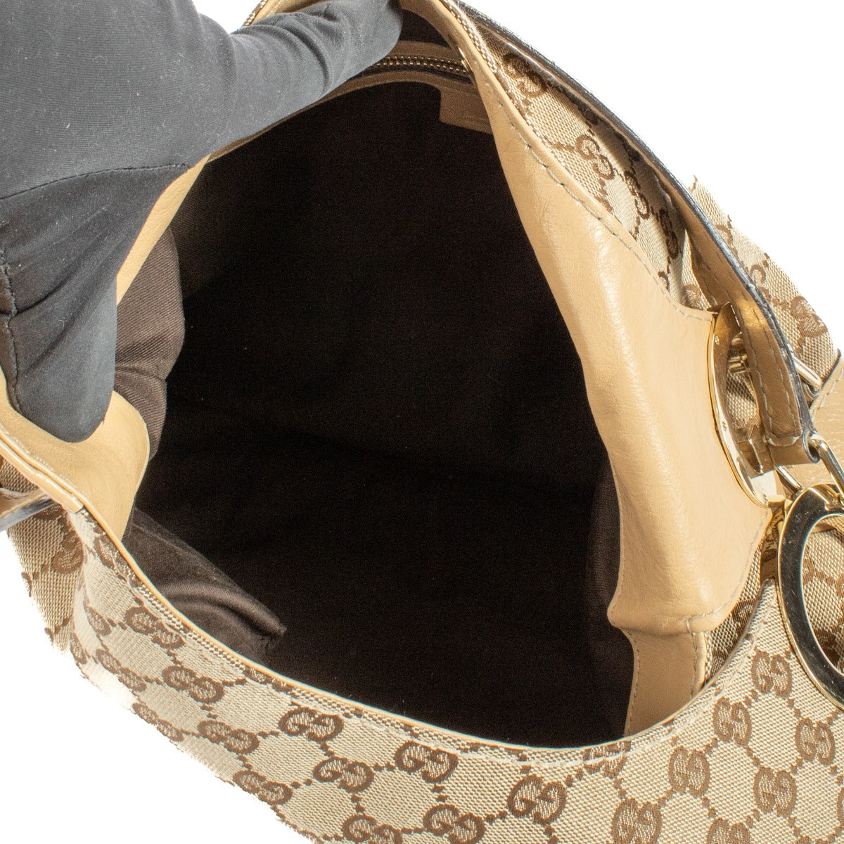 Shop 100% authentic secondhand Gucci Monogram Charlotte Shoulder Bag on labellov.com