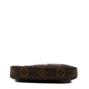Shop safe online at Labellov in Antwerp, Brussels and Knokke this 100% authentic second hand Louis Vuitton Limited Edition 1 Rue Scribe Mini Pochette Accessoires.