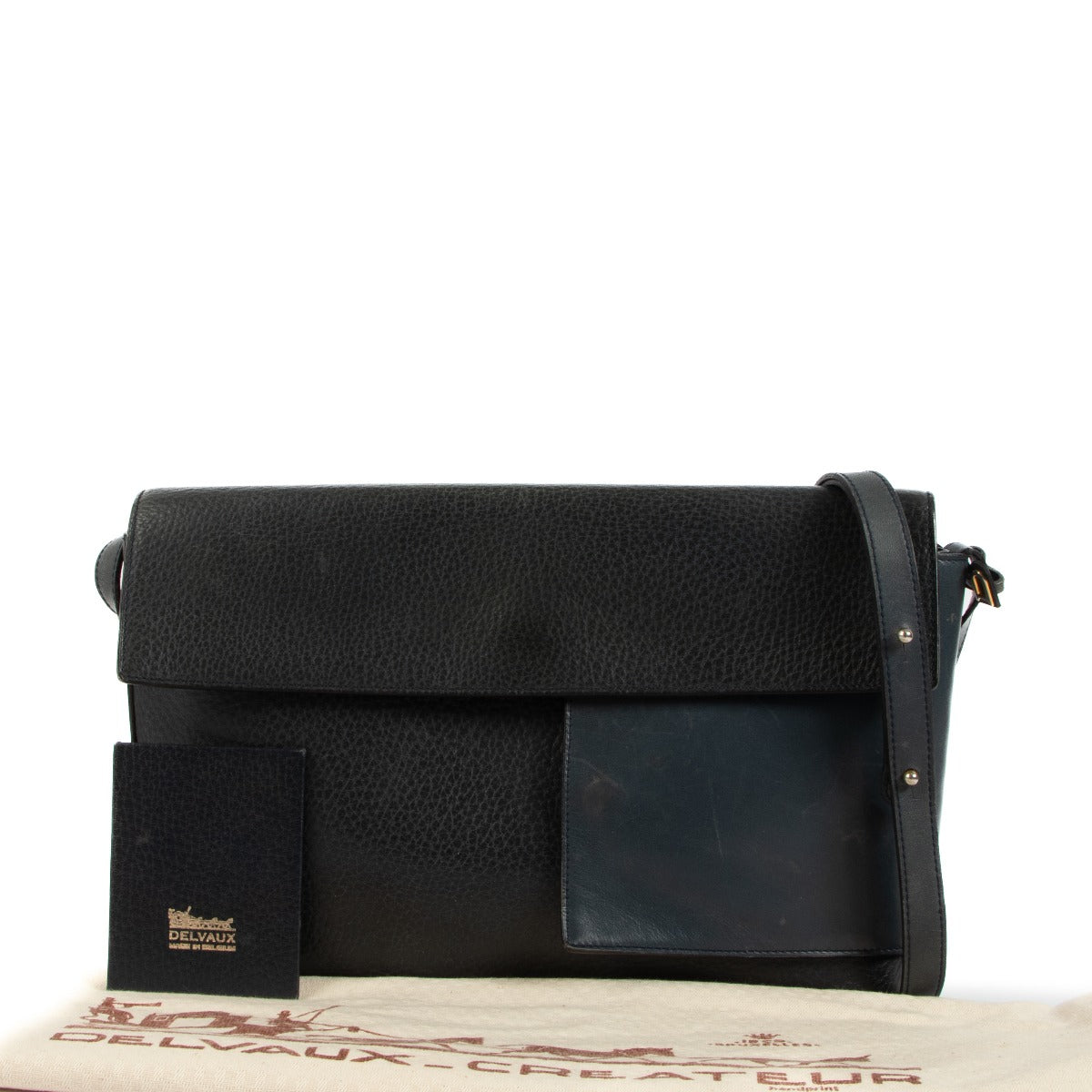 Authentic second hand Delvaux crossbody messenger bag in good condition on Labellov.com