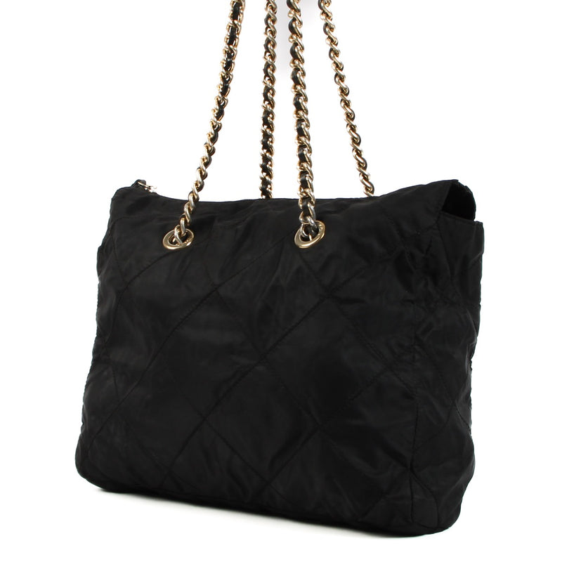Shop 100% authentic second-hand Prada Black Chain Shoulder Bag on Labellov.com