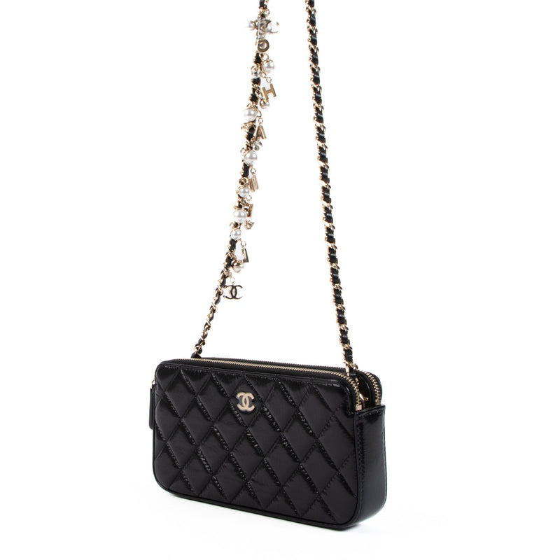 Shop second hand authentic Chanel A81985 Pearl Charm Clutch Chain on www.labellov.com