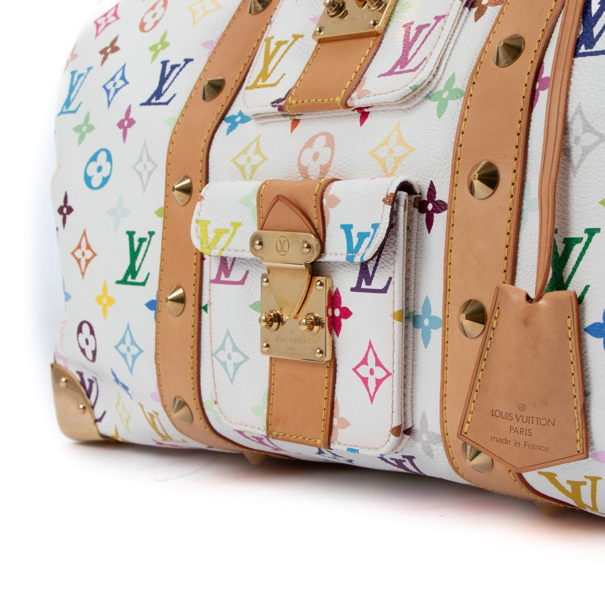 Shop safe online at Labellov in Antwerp, Brussels and Knokke this 100% authentic second hand Louis Vuitton White Murakami Canvas Keepall 45