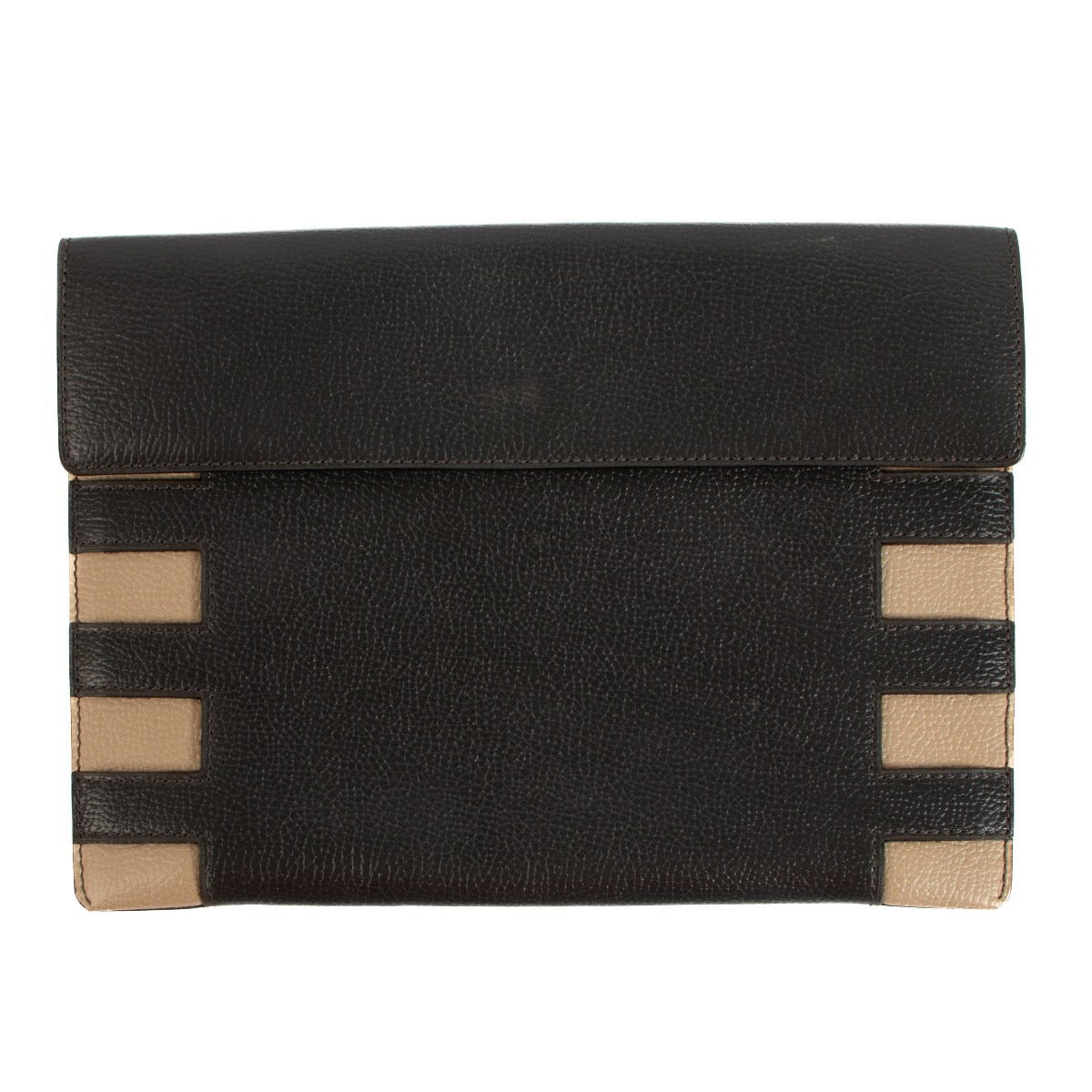 Buy authentic secondhand Delvaux bags at the right price at Labellov vintage webshop. Safe and secure online shopping. Koop authentieke tweedehands Delvaux tassen met juiste prijs bij Labellov. Achetez en ligne chez Labellov pour le meilleur prix.