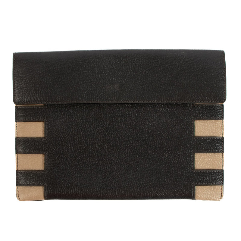 Buy authentic secondhand Delvaux bags at the right price at Labellov vintage webshop. Safe and secure online shopping. Koop authentieke tweedehands Delvaux tassen met juiste prijs bij Labellov. Achetez en ligne chez Labellov pour le meilleur prix.