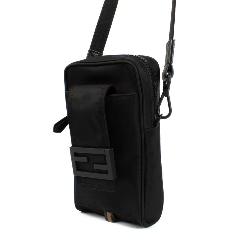Fendi Zwarte Nylon Baguette Telefoonhoesje Tas