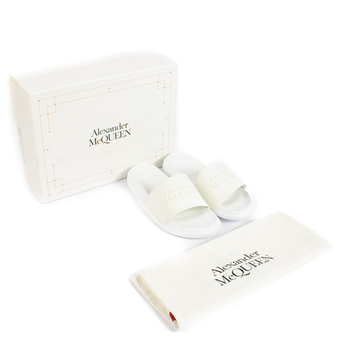 Shop safe online at Labellov in Antwerp, Brussels and Knokke this 100% authentic second hand Alexander McQueen White Leather Logo Sandals - Size 38,5