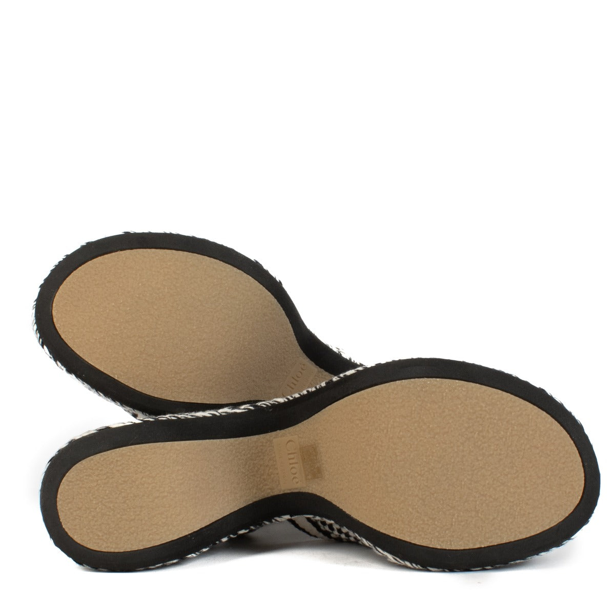 Shop safe online at Labellov in Antwerp, Brussels and Knokke this 100% authentic second hand Chloé Black And White Meril Woven Platform Sandals - Size 39