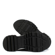 Shop safe online at Labellov in Antwerp, brussels and Knokke this 100% authentic second hand Givenchy Black/White Zipped Runner Sneakers - Size 39