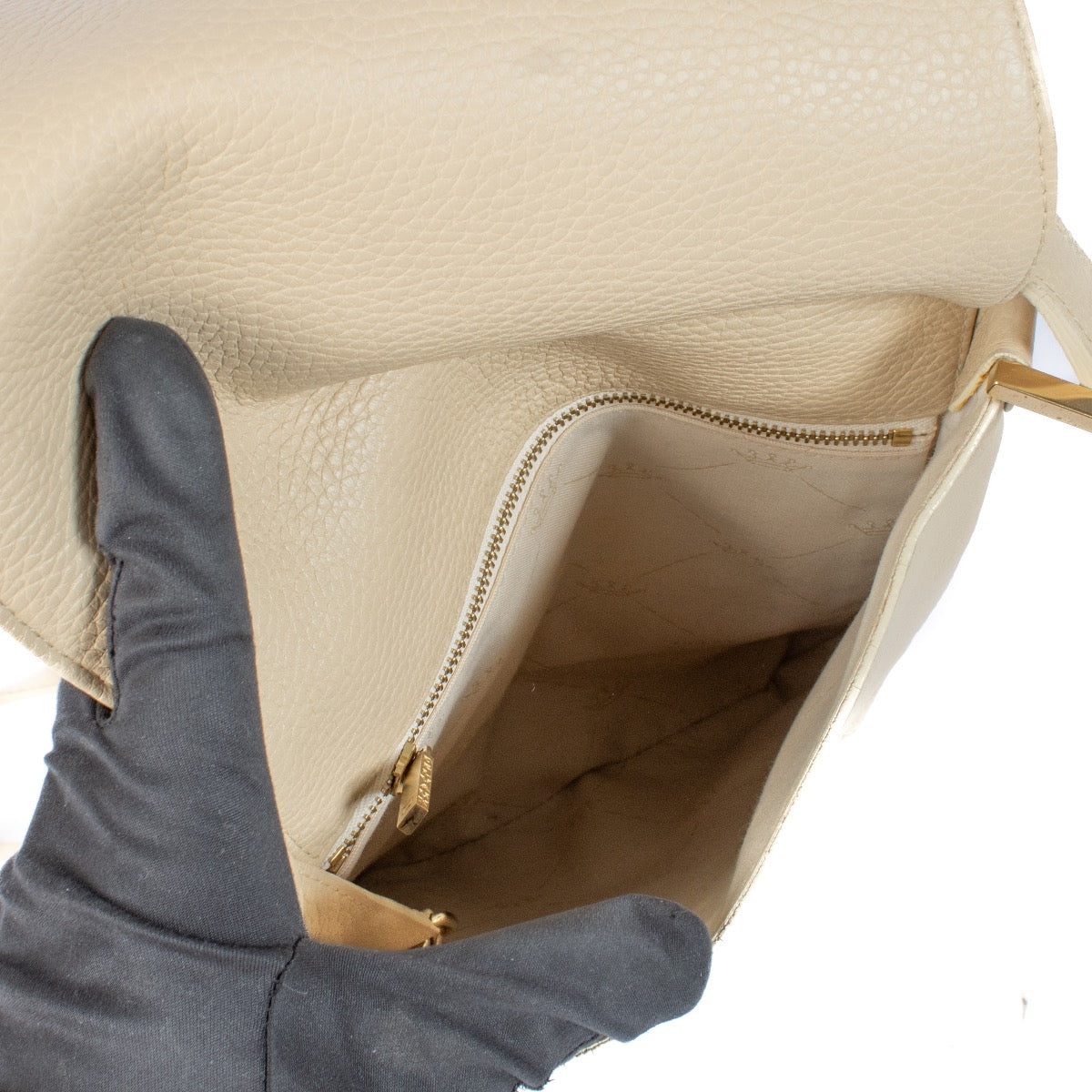 Shop safe online at Labellov in Antwerp, Brussels and Knokke this 100% authentic second hand Delvaux Beige Louise Baudrier PM Crossbody Bag