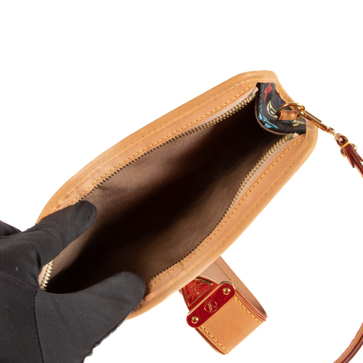 Pre loved Louis Vuitton bag in very good condition on Labellov.com