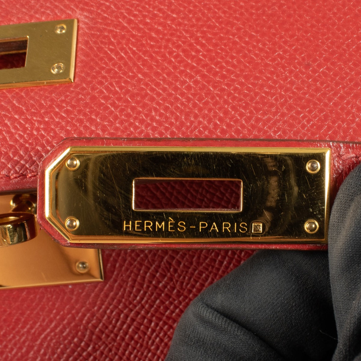 Hermès Kelly 32 Rouge Vif Courchevel GHW