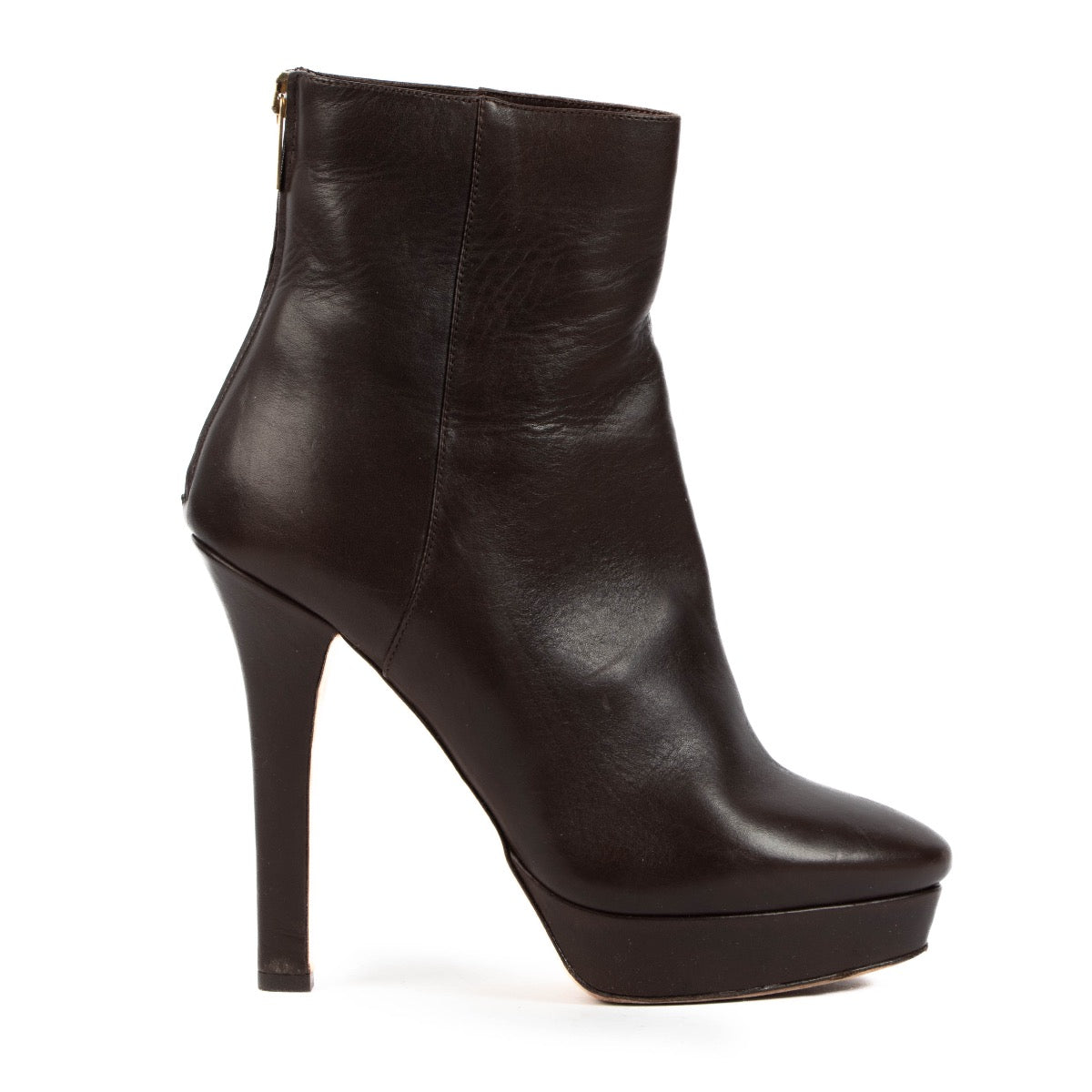 Jimmy Choo Brown Boots for the best price at Labellov secondhand luxury in Antwerp. We buy and sell your preloved and new designer bags.