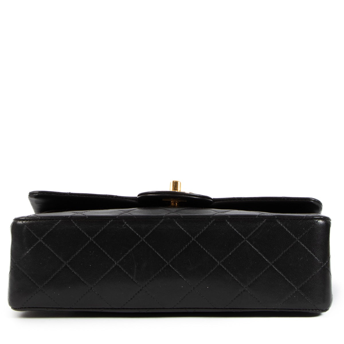 Sac bandoulière Chanel Vintage en agneau noir, petit modèle classique