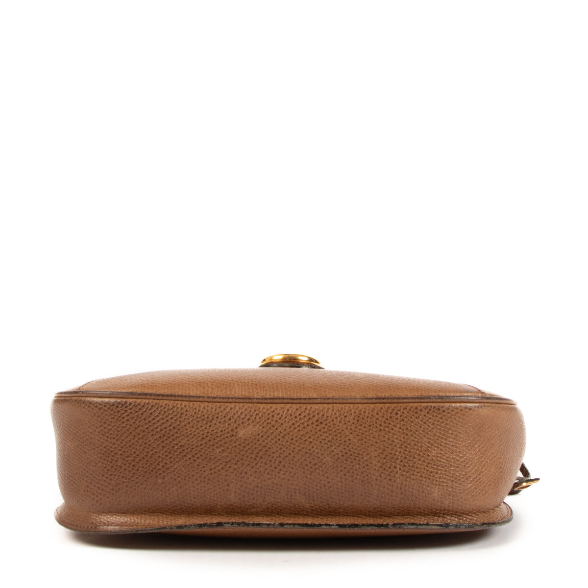 Bent u op zoek naar uw authentieke designer handtas van Delvaux zoals dit model Delvaux Brown Vintage Crossbody Bag? Check dan zeker de dagelijkse producten bij Labellov online en in Antwerpen.