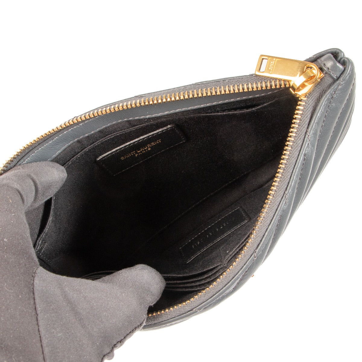 Pochette A5 Saint Laurent Cassandre en cuir matelassé gris