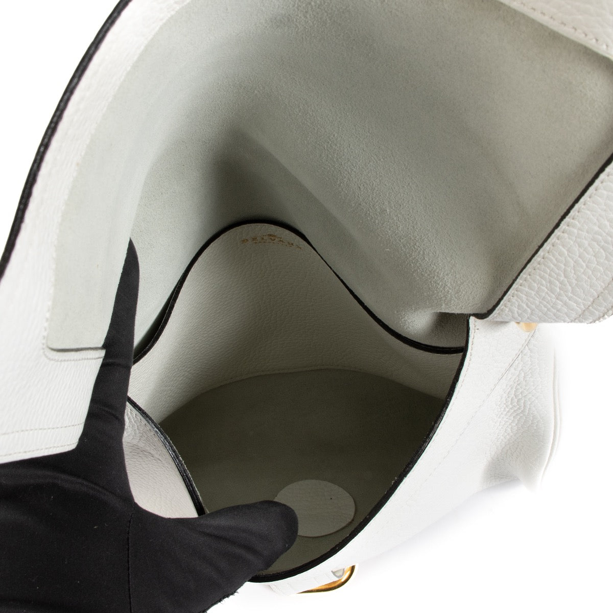 shop 100% authentic second hand Delvaux White Leather Crossbody Bag on Labellov.com