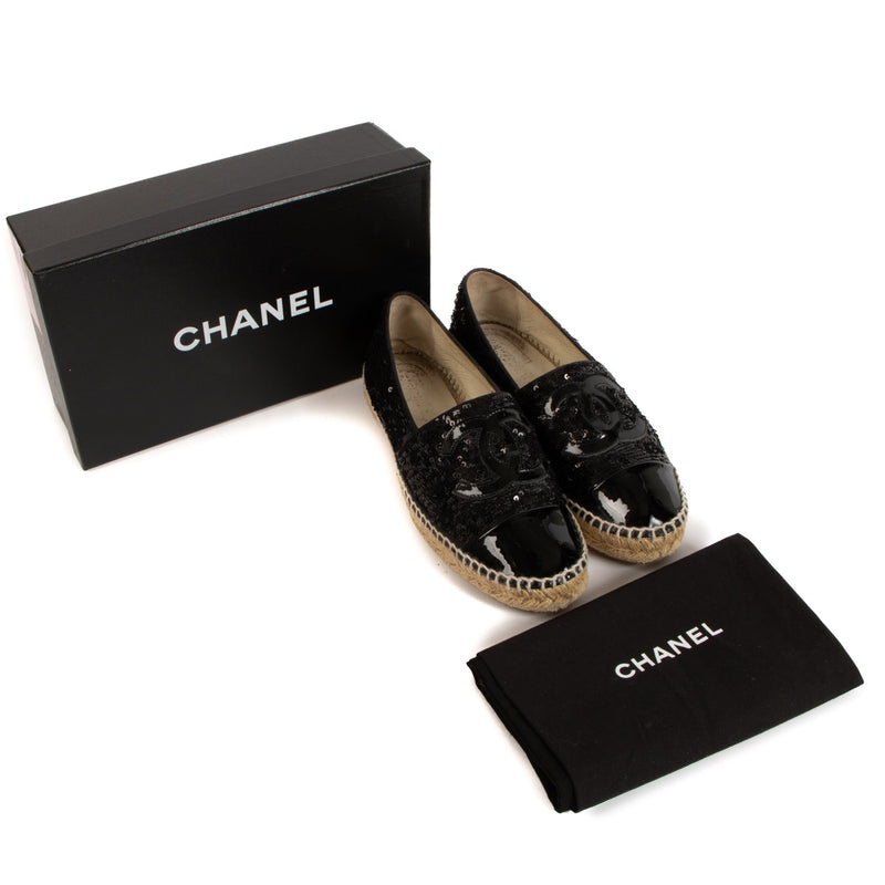 Shop safe online at Labellov in Antwerp, Brussels and Knokke this 100% authentic second hand Chanel Black Sequin Espadrilles