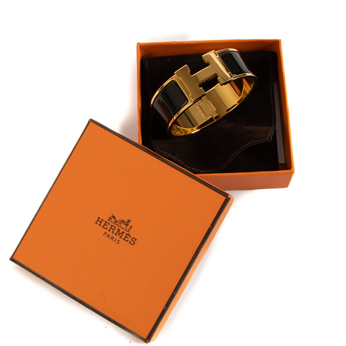 Shop safe online at Labellov in Antwerp, Brussels and Knokke this 100% authentic second hand Hermès Clic Clac H Black Bracelet