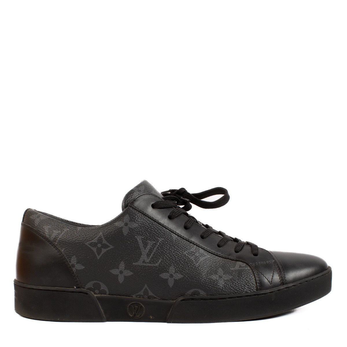 shop 100% authentic second hand Louis Vuitton Black Monogram Sneakers - Size 41,5 on Labellov.com