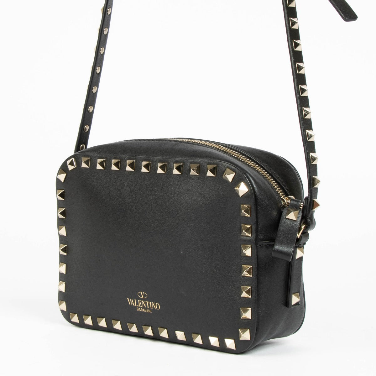 Shop this authentic Valentino Garavani Black Rockstud Camera Bag pre-loved on Labellov.com