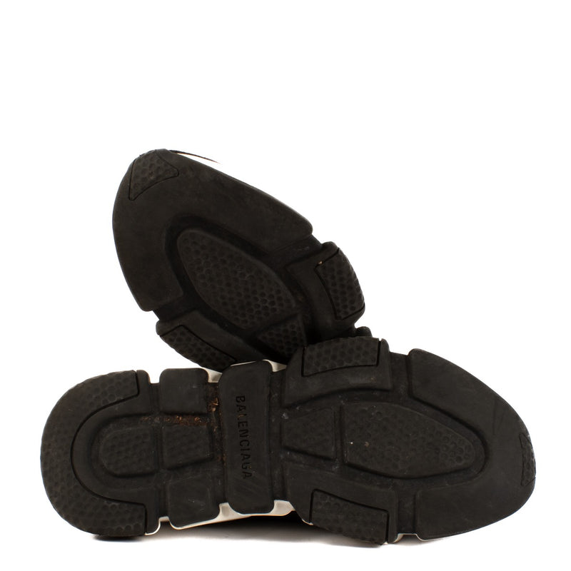 shop 100% authentic second hand Balenciaga Black Speed Sneakers - Size 37 on Labellov.com