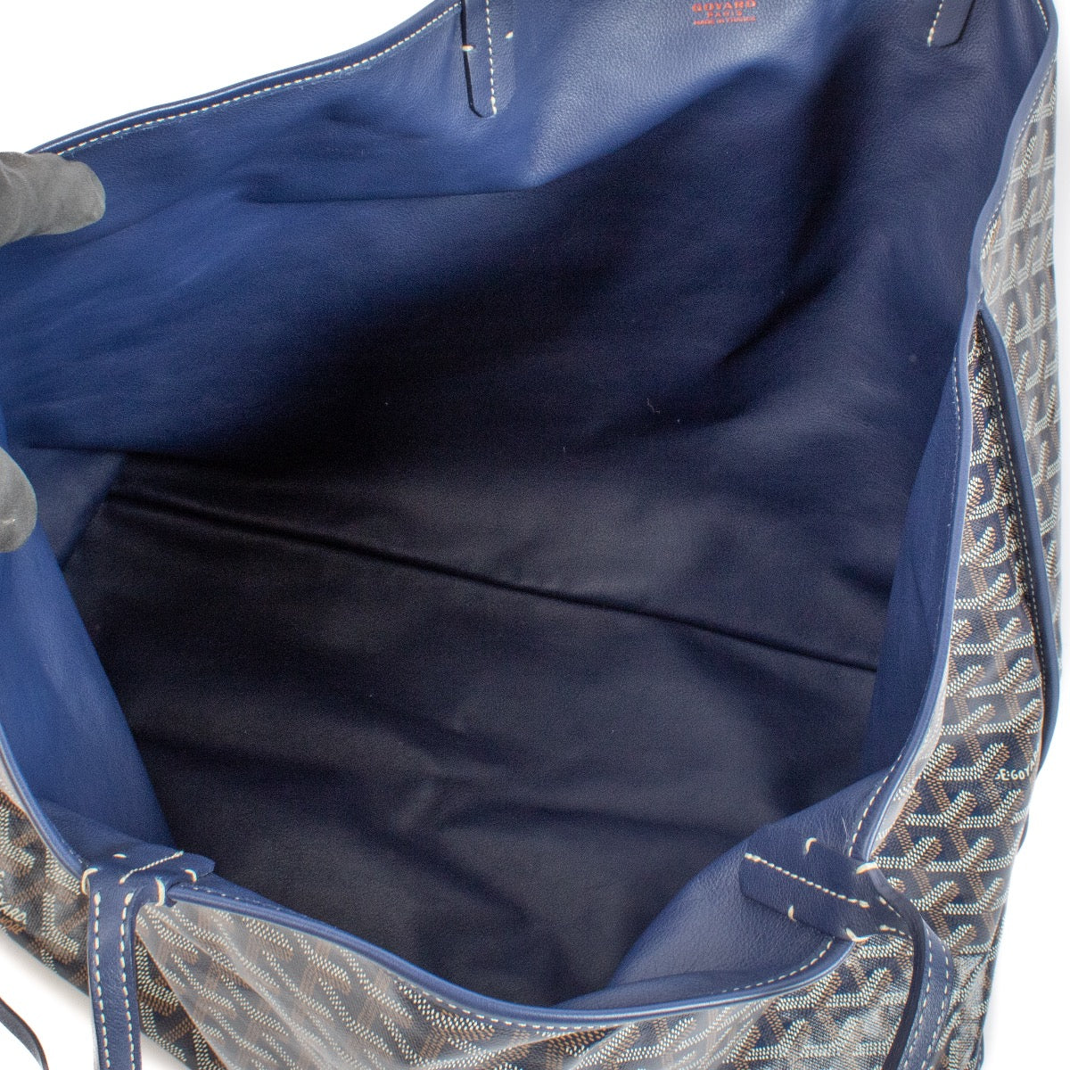 shop 100% authentic second hand Goyard Navy Blue Anjou GM Bag on Labellov.com