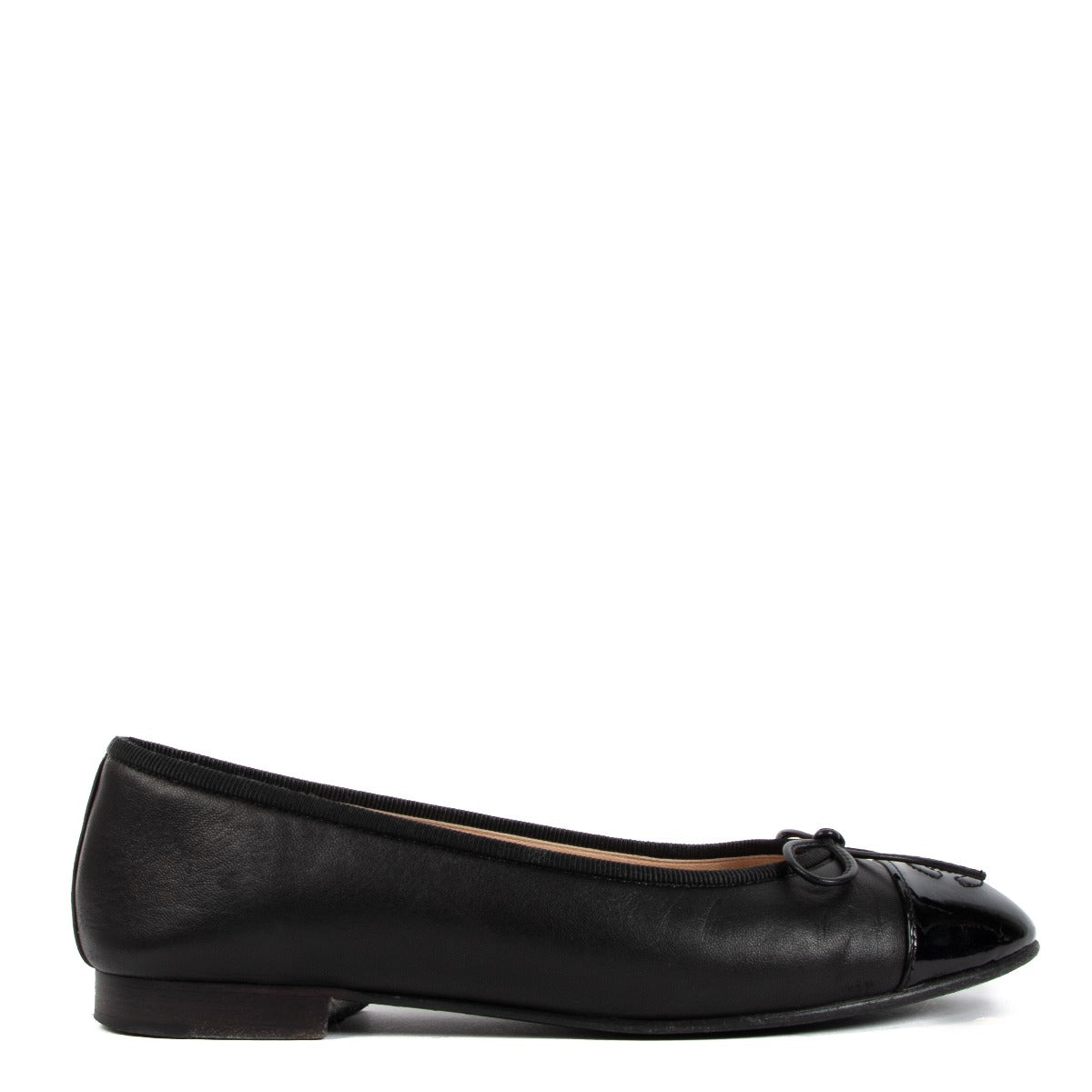 Chanel Black Lambskin Ballerinas shop authentic second hand Chanel Black Ballerinas on Labellov.com