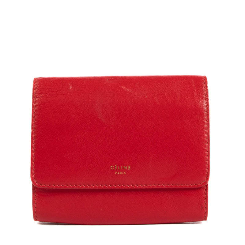 Shop safe online at Labellov in Antwerp, Brussels and Knokke this 100% authentic second hand Celine Red Small Compact Wallet
