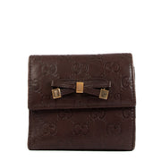 Shop safe online at Labellov in Antwerp, Brussels and Knokke this 100% authentic second hand Gucci Brown Guccissima Leather Wallet