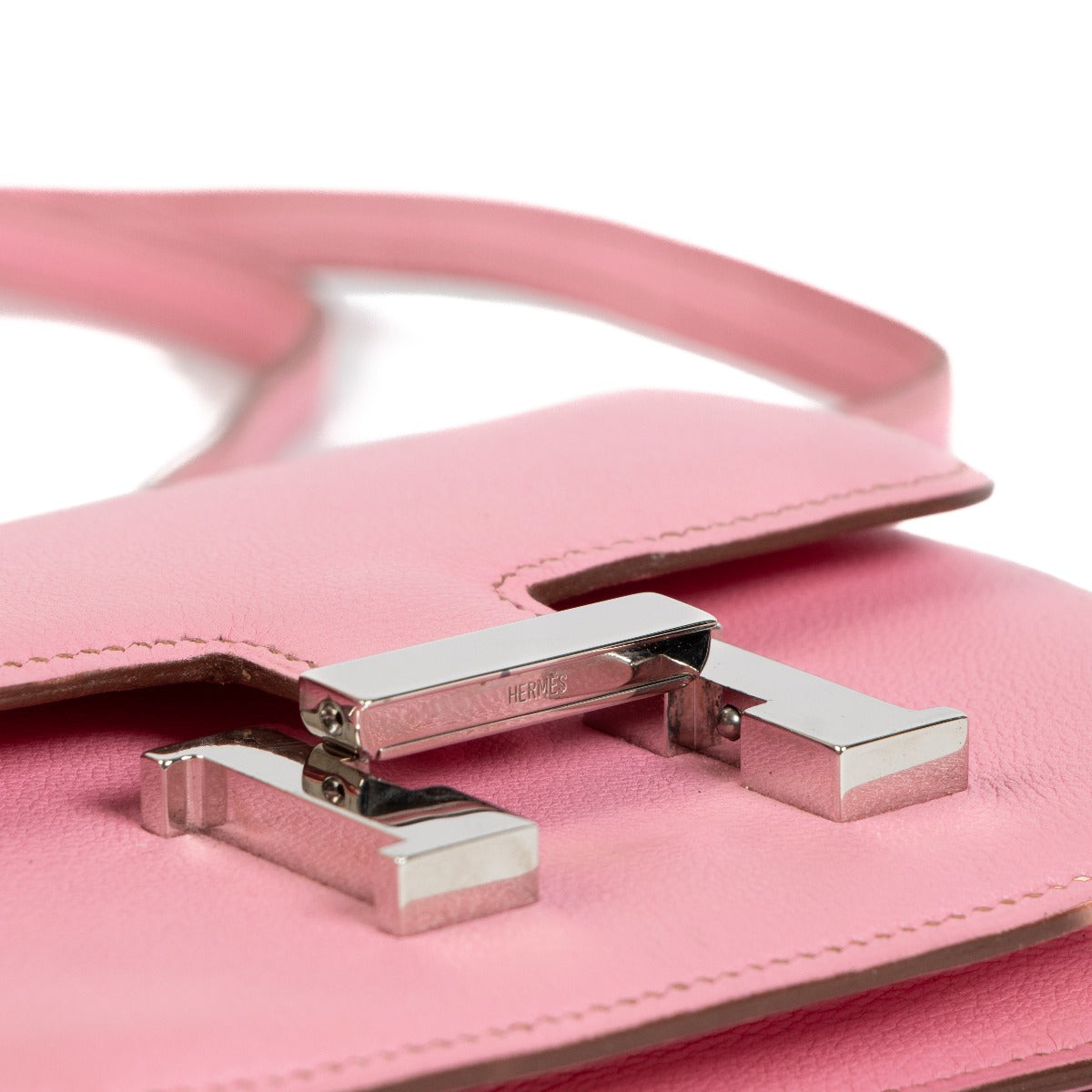Authentic second hand Hermès Constance Micro on www.labellov.com