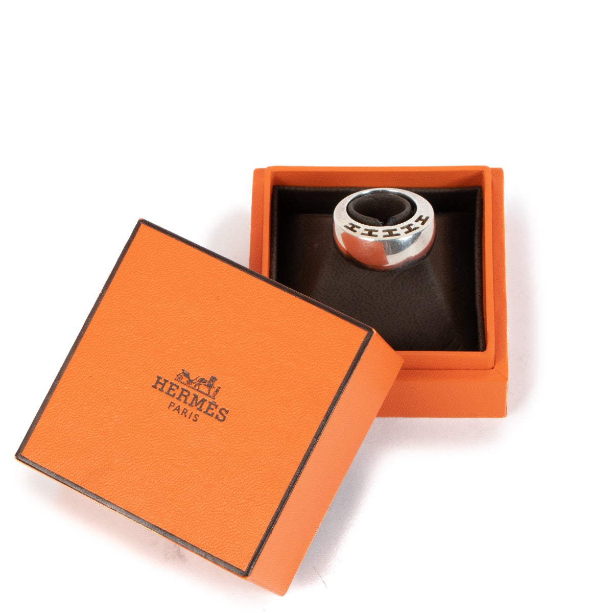 shop 100% authentic second hand Hermès Clarté Large Ring - Size 52 on Labellov.com