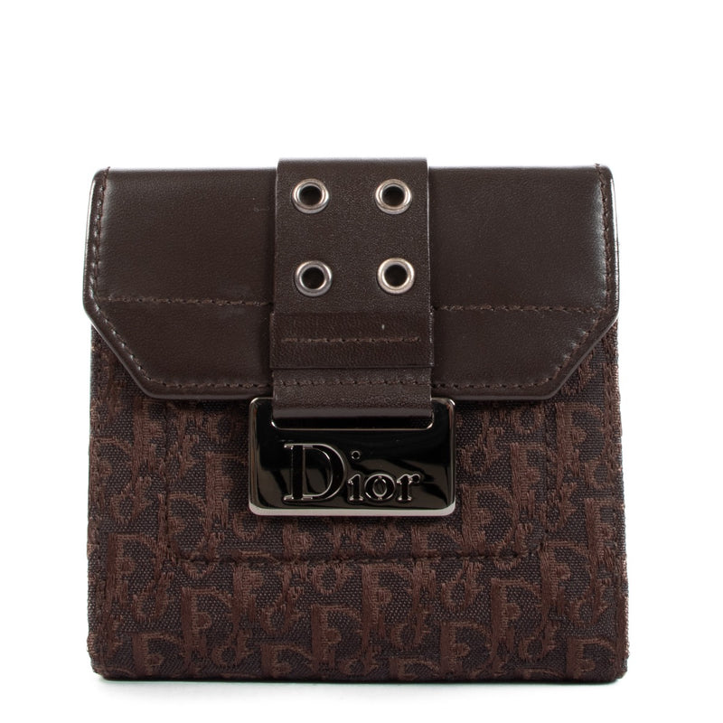 Shop safe online at Labellov in Antwerp, Brussels or Knokke this 100% authentic second hand Christian Dior Brown Oblique Canvas Wallet