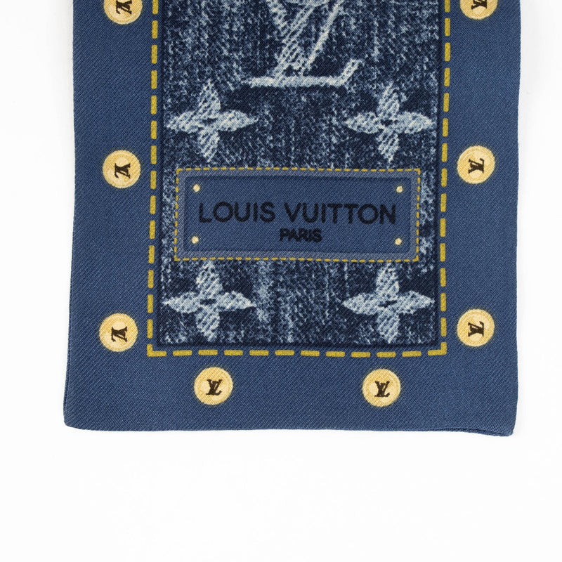 Authentic pre-loved Louis Vuitton Blue Silk Monogram Denim Bandeau Scarf on Labellov.com