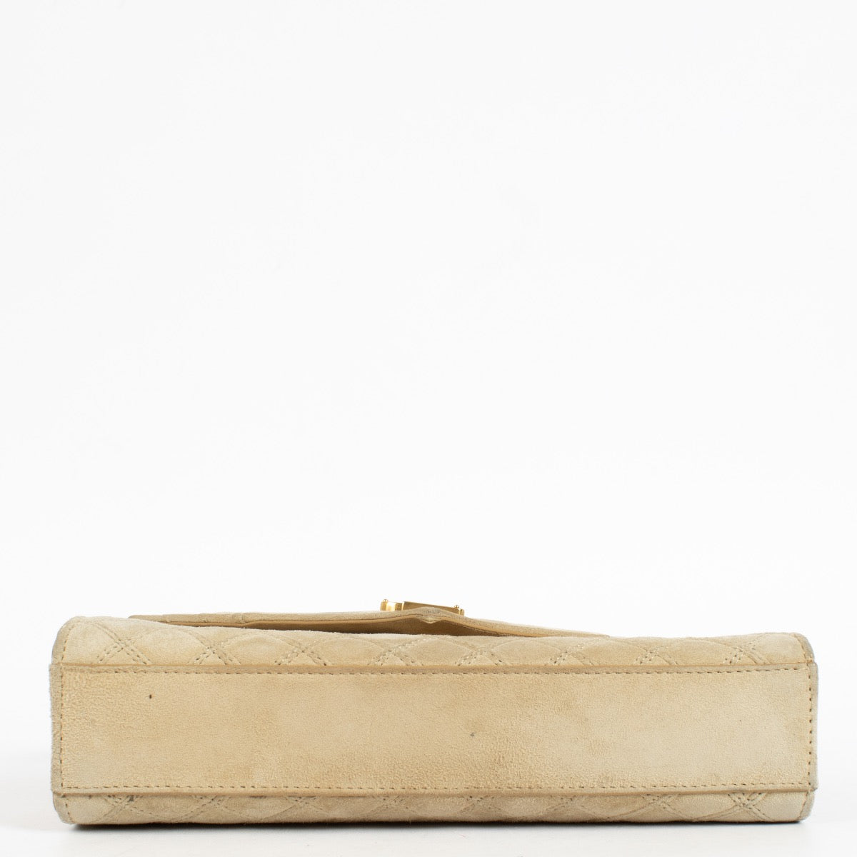Shop the authentic Saint Laurent Beige Suede Medium Envelope Bag second hand on Labellov.com.