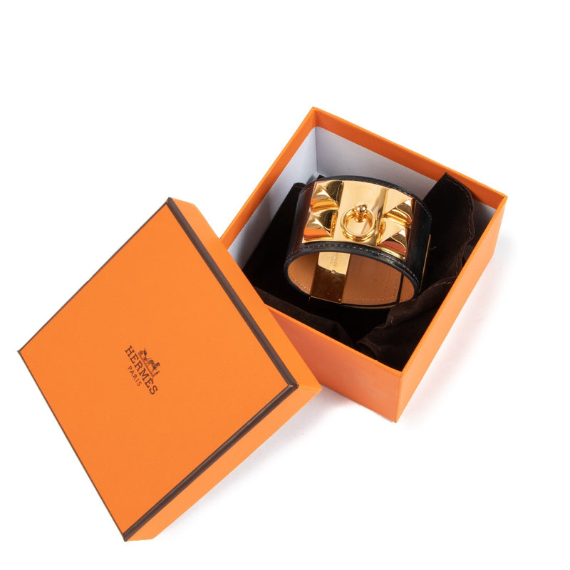 Shop safe online at Labellov in Antwerp, Brussels and Knokke this 100% authentic second hand Hermès Black Bracelet Collier De Chien GHW - T2