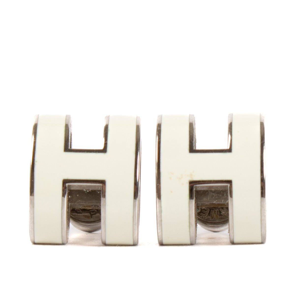 Shop safe online at Labellov in Antwerp, Brussels and Knokke these 100% authentic second hand designer luxury Hermès White Mini Pop H Earrings